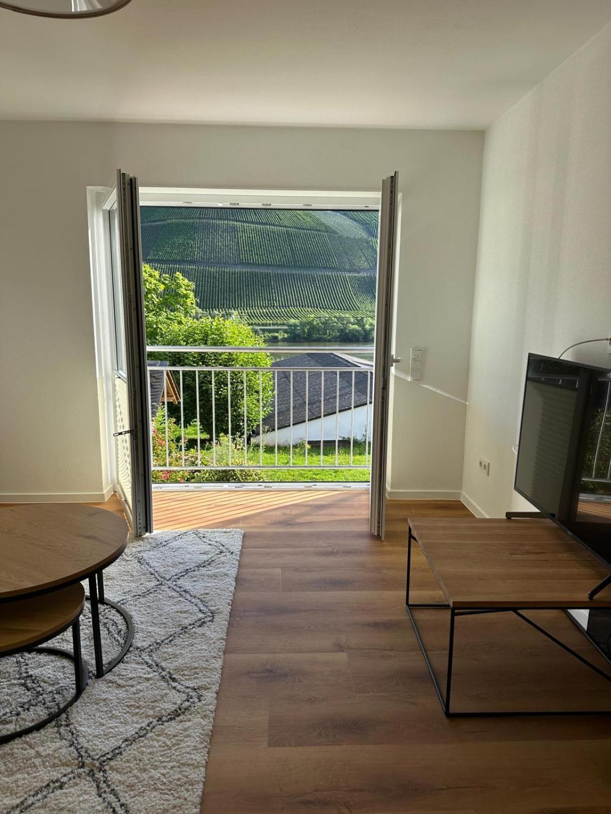 Moselappartements By Weingut Marco Adamy Lösnich Exterior foto